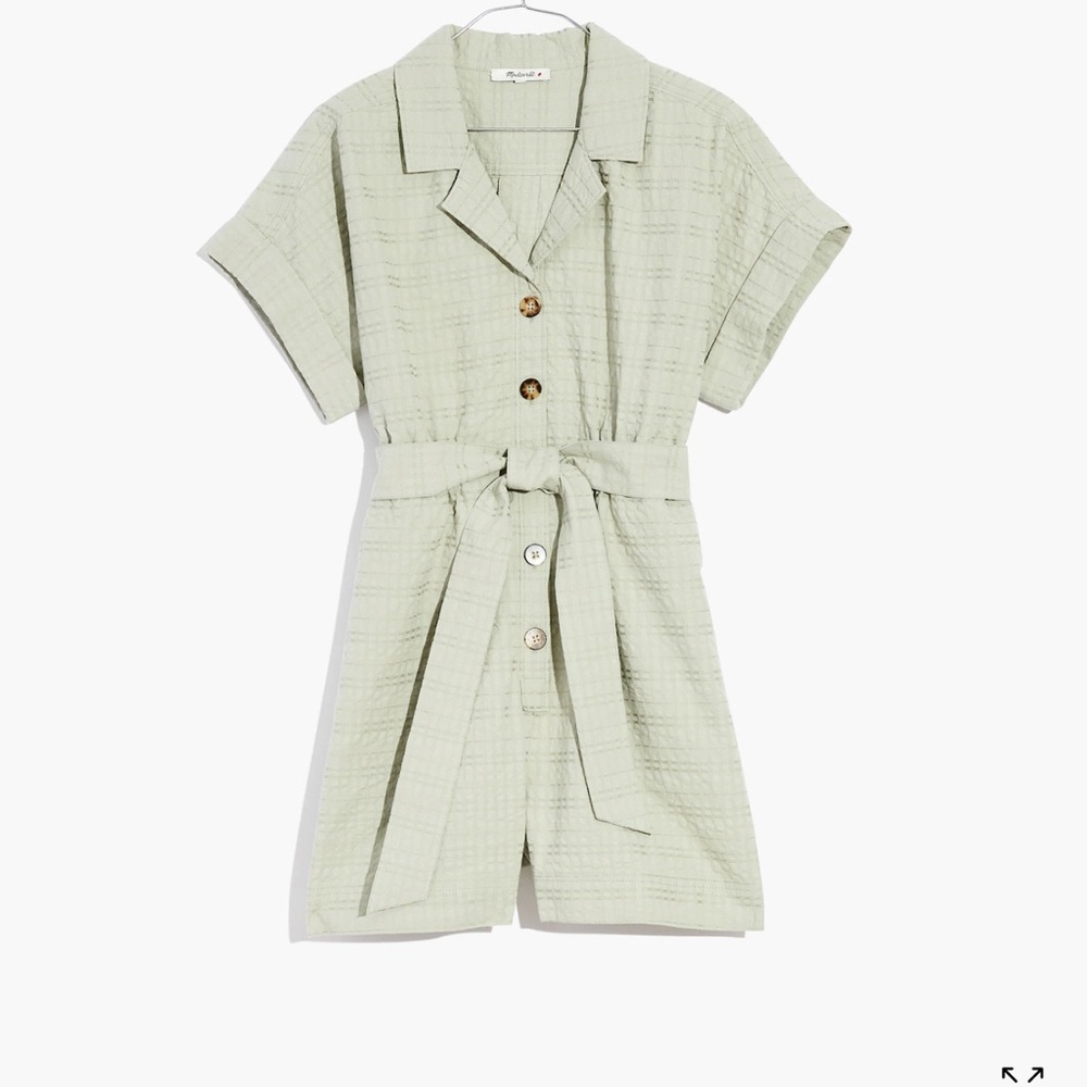 Green Textured Button-Up Romper - Picture 5 of 6